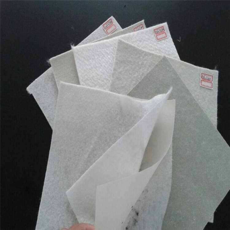 复合土工膜的渗漏应怎样解决